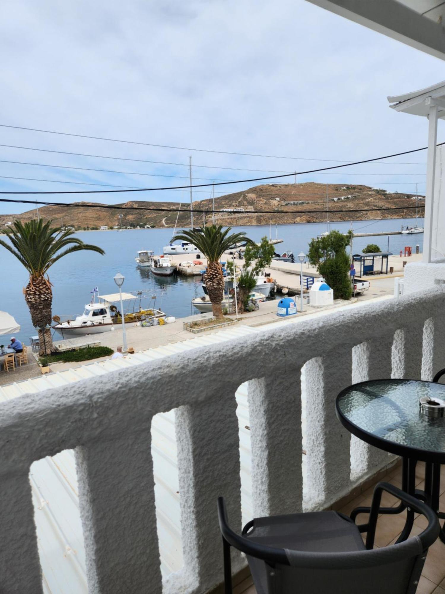 Eleios Hotel Serifos Livadi  ภายนอก รูปภาพ